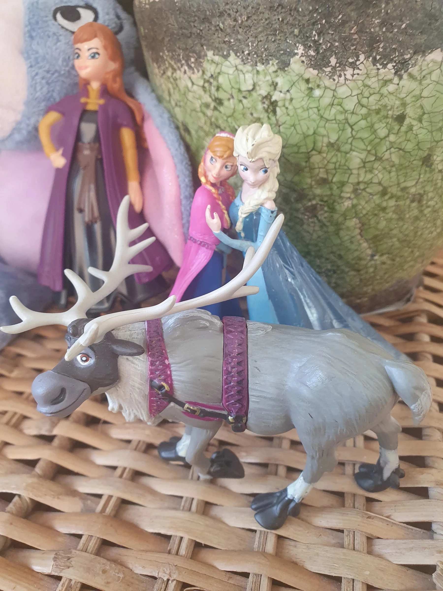 🌸Lots de 4 figuras de Frozen + Olaf – photo 3